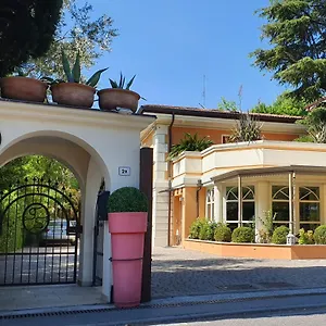  Nocleg ze śniadaniem La Desenzano