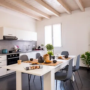 Apartment Residenza Gelsomino, Desenzano del Garda